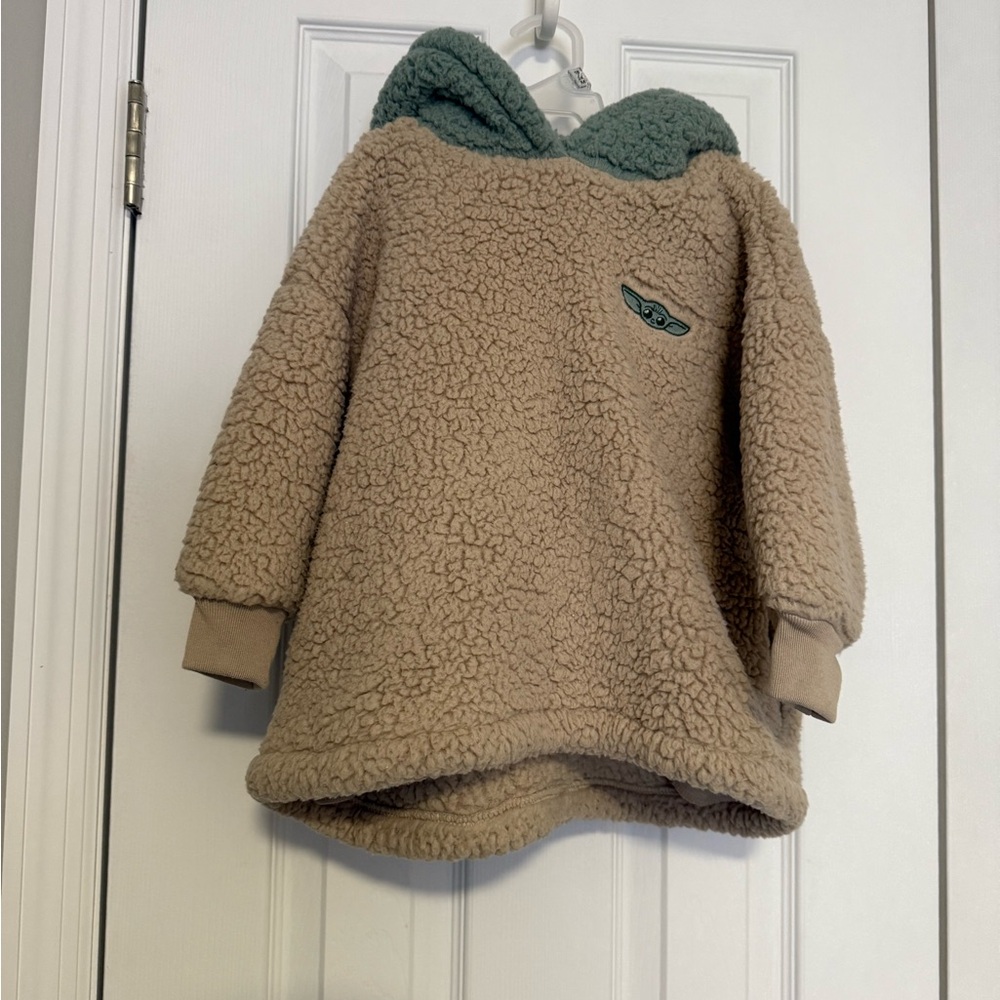 GAP Tan and Green Hoodie with Plush Fabric and Long Sleeves